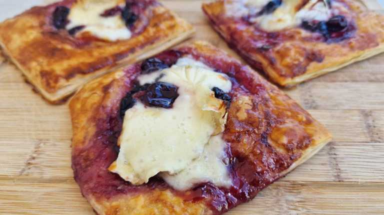 Brie and Jam Puff Pastry recipe