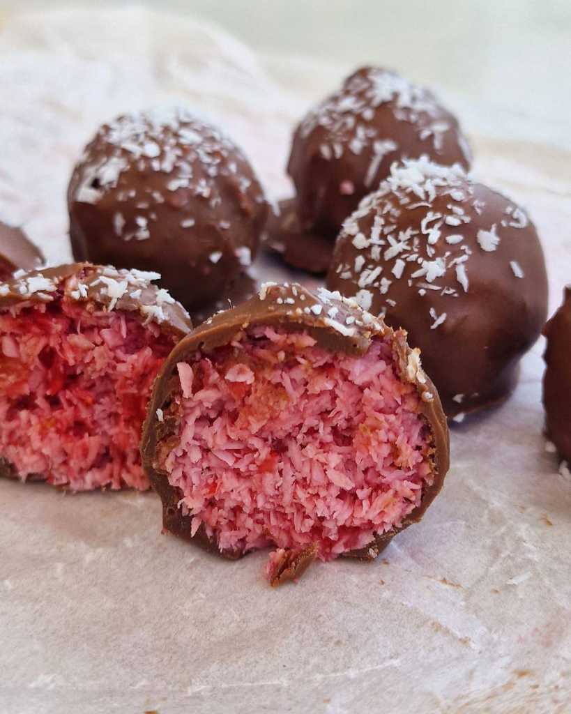 Chocolate-coated Strawberry Coconut balls