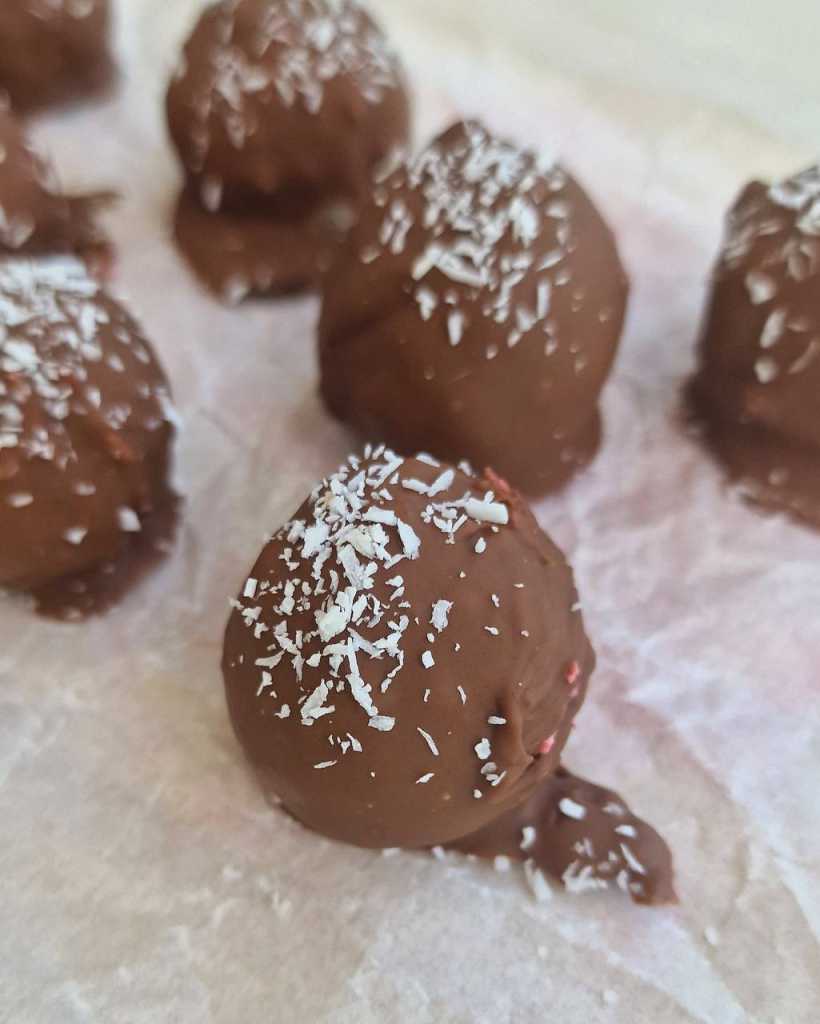 Chocolate-coated Strawberry Coconut balls