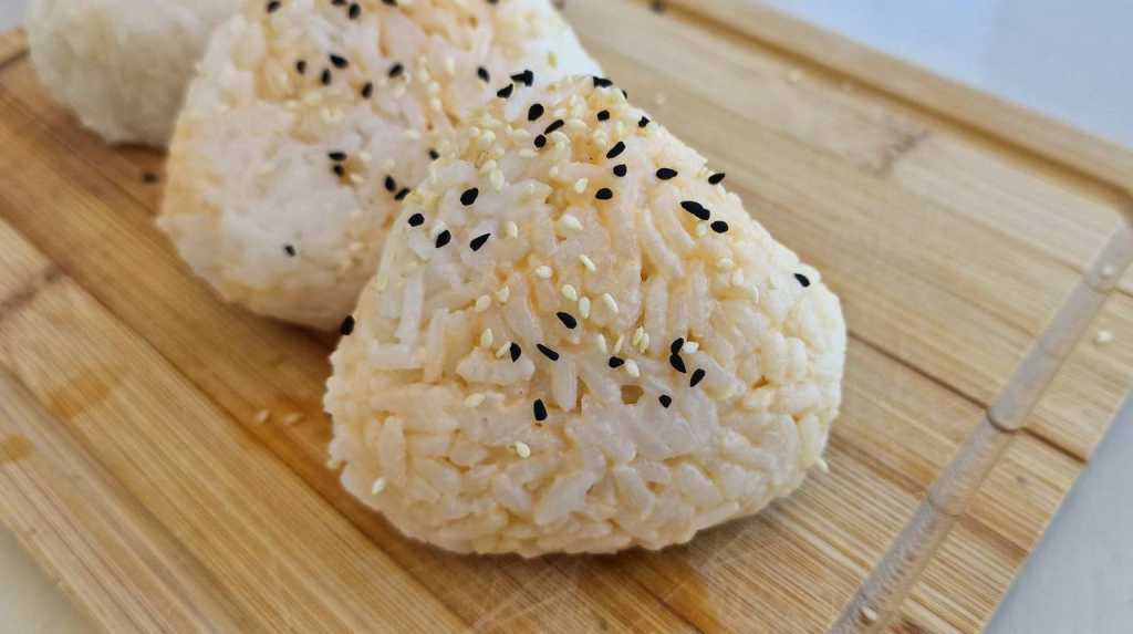 Spicy Tuna Onigiri recipe