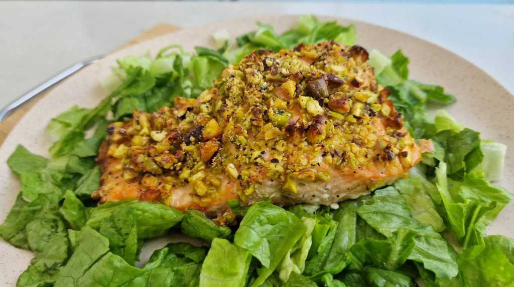 Pistachio-crusted Mustard Salmon - Ana.recipes