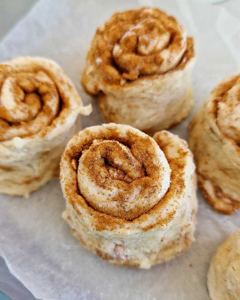 Healthy Banana Cinnamon Rolls