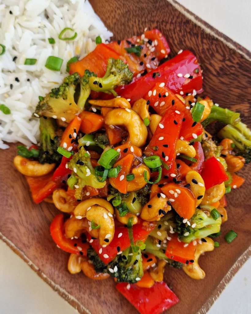 vegetarian cashew stir-fry