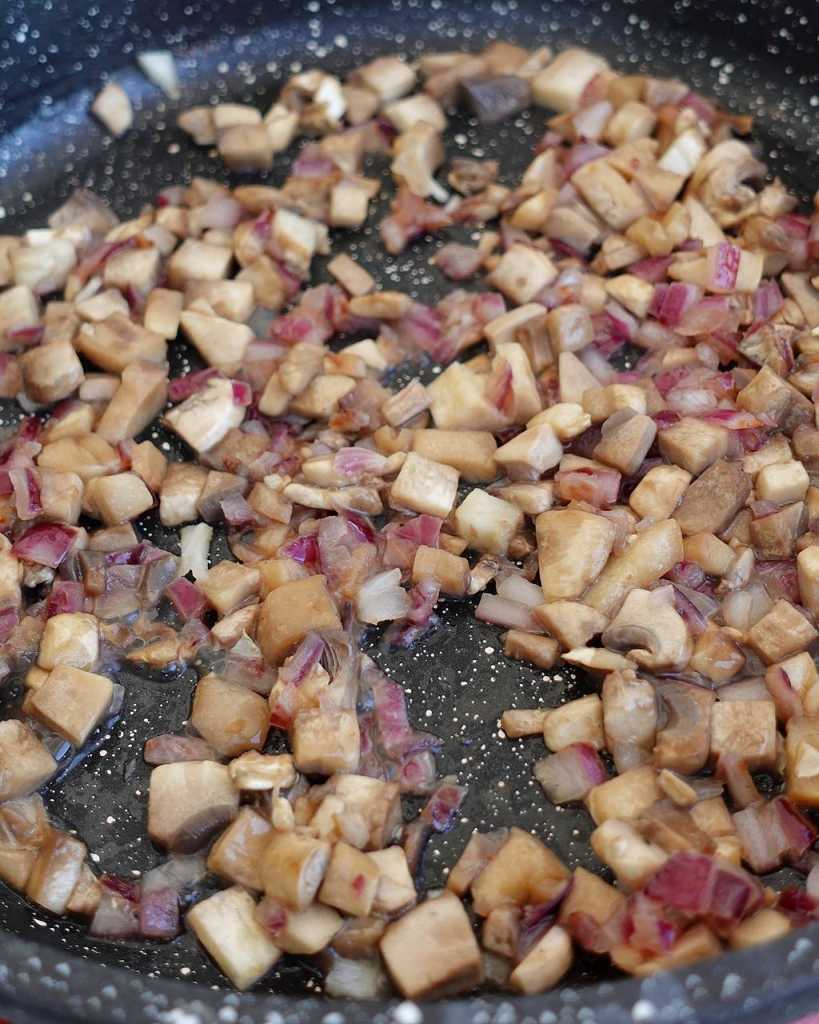 cooking filling for vegetarian gyoza