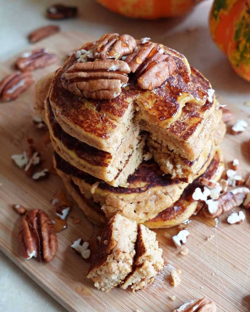 Healthy Pumpkin Protein Pancakes