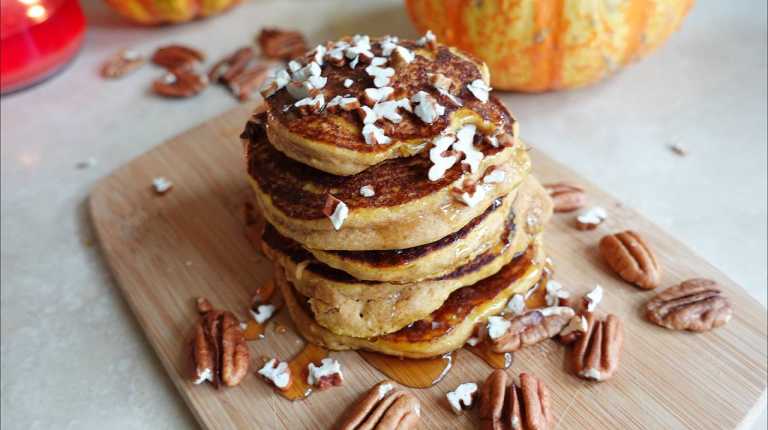 Healthy Pumpkin Protein Pancakes