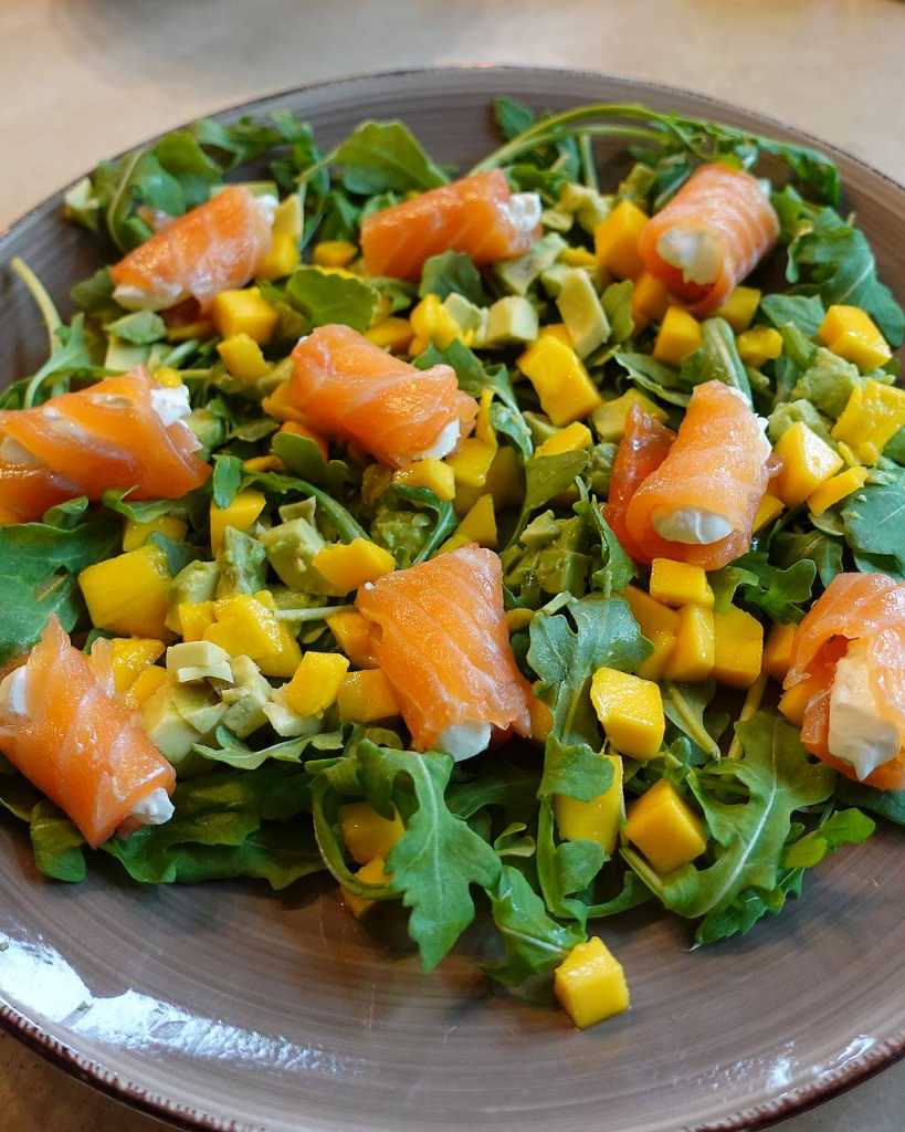 Smoked Salmon and Mango Salad