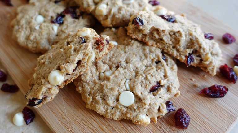 Healthy Cranberry Oatmeal Cookies recipe