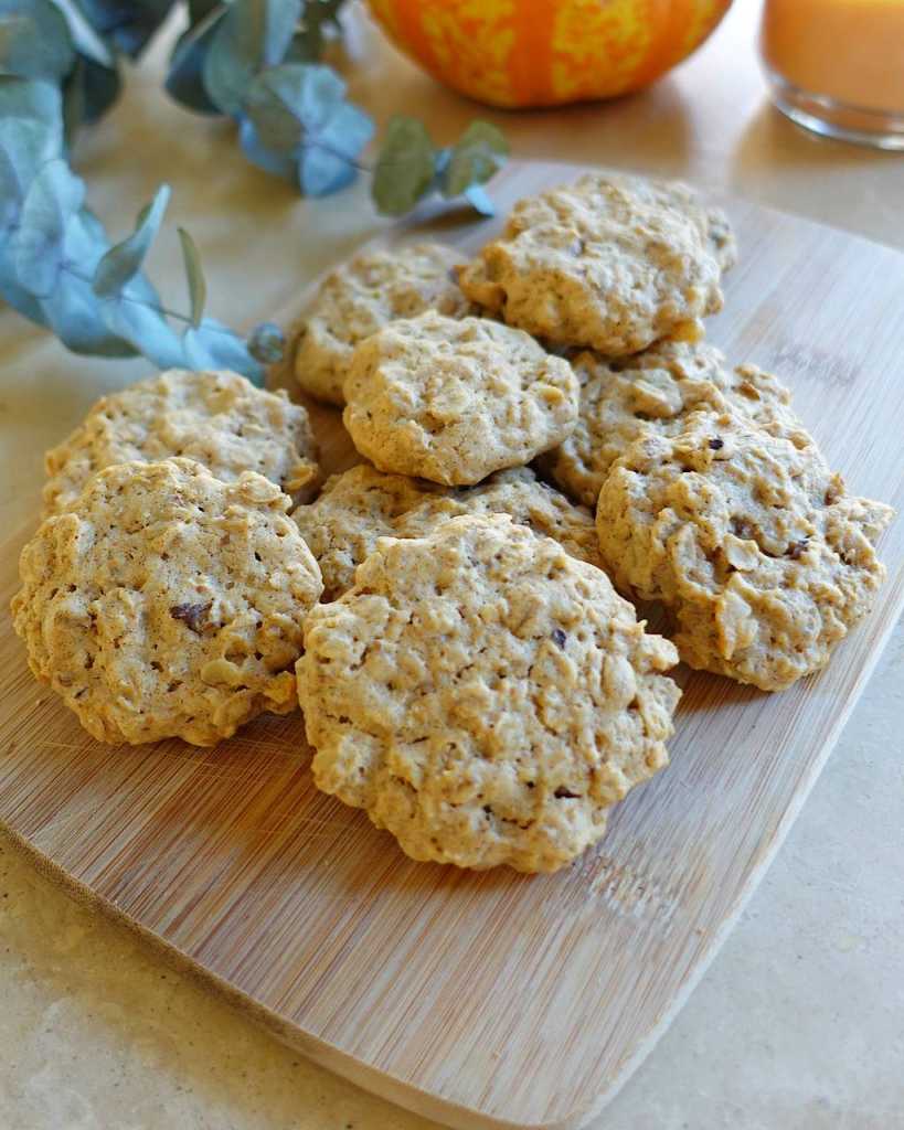 Christmas Oatmeal Cookies
